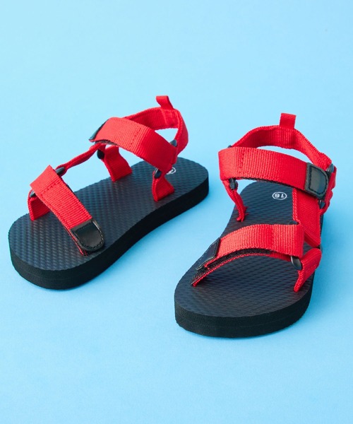 SHISKY（シスキー）の「SHISKY / シスキー バックル マジックテープ 溝入りソール サンダル キッズ（サンダル・キッズ・レッド/ベージュ系/ブラウン/ネイビー系/ベージュ/ブラック/ブラック系/ブラウン系/カーキ/カーキ系/ネイビー/レッド系・21/19/18/17/20/22/16）」の12枚目の写真