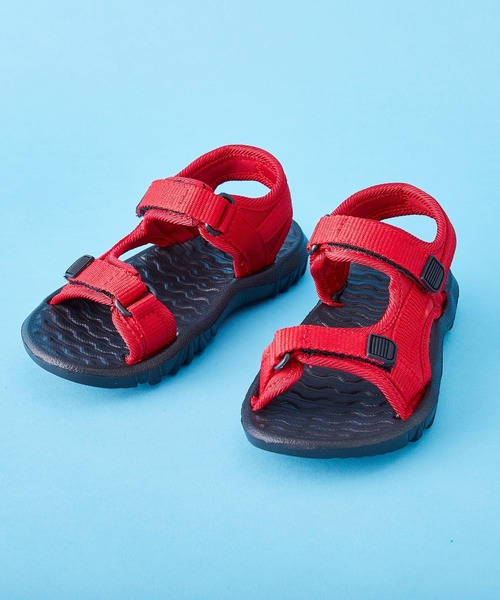 SHISKY（シスキー）の「SHISKY / シスキー バックル マジックテープ 溝入りソール サンダル キッズ（サンダル・キッズ・レッド/ベージュ系/ブラウン/ネイビー系/ベージュ/ブラック/ブラック系/ブラウン系/カーキ/カーキ系/ネイビー/レッド系・21/19/18/17/20/22/16）」の11枚目の写真