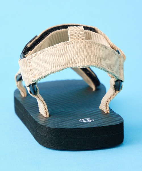 SHISKY（シスキー）の「SHISKY / シスキー バックル マジックテープ 溝入りソール サンダル キッズ（サンダル・キッズ・レッド/ベージュ系/ブラウン/ネイビー系/ベージュ/ブラック/ブラック系/ブラウン系/カーキ/カーキ系/ネイビー/レッド系・21/19/18/17/20/22/16）」の19枚目の写真