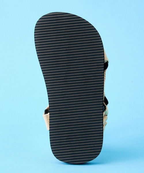 SHISKY（シスキー）の「SHISKY / シスキー バックル マジックテープ 溝入りソール サンダル キッズ（サンダル・キッズ・レッド/ベージュ系/ブラウン/ネイビー系/ベージュ/ブラック/ブラック系/ブラウン系/カーキ/カーキ系/ネイビー/レッド系・21/19/18/17/20/22/16）」の22枚目の写真