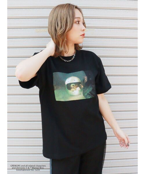 MURUA（ムルーア）の「【GREMLiNS】フォトプリントTシャツ（Tシャツ/カットソー・レディース・ホワイト/ブラック・FREE）」の13枚目の写真