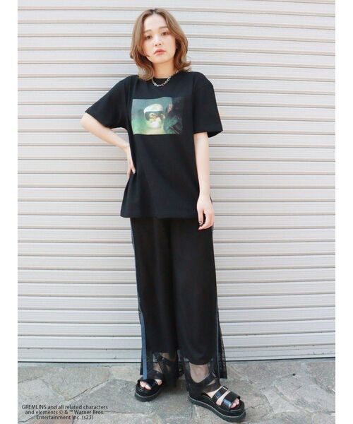 MURUA（ムルーア）の「【GREMLiNS】フォトプリントTシャツ（Tシャツ/カットソー・レディース・ホワイト/ブラック・FREE）」の15枚目の写真