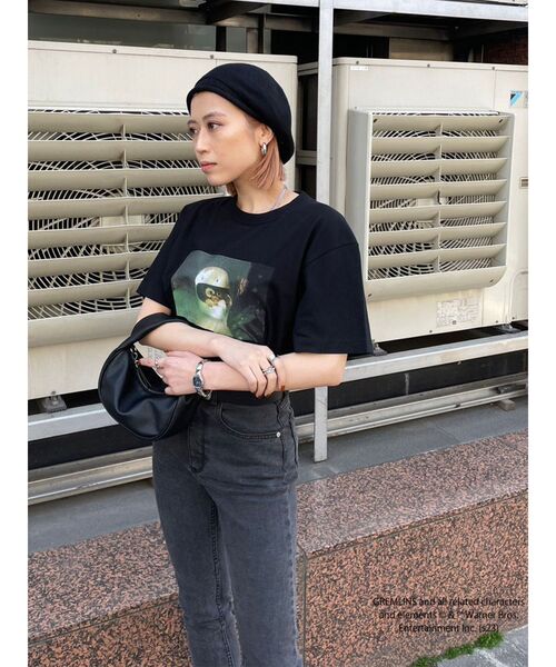 MURUA（ムルーア）の「【GREMLiNS】フォトプリントTシャツ（Tシャツ/カットソー・レディース・ホワイト/ブラック・FREE）」の20枚目の写真