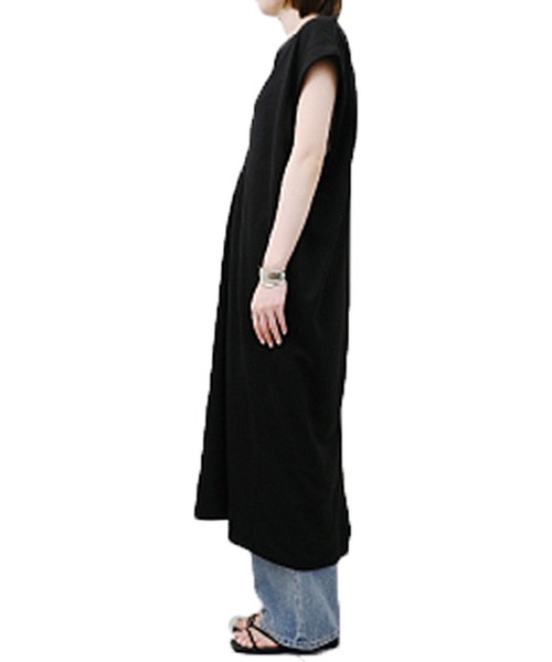 STYLEBLOCK(スタイルブロック)の「ポンチキーネックワンピース(ワンピース・レディース・チャコールグレー/ライトベージュ/ネイビー/ブラック/ベージュ・M)」の8枚目の写真