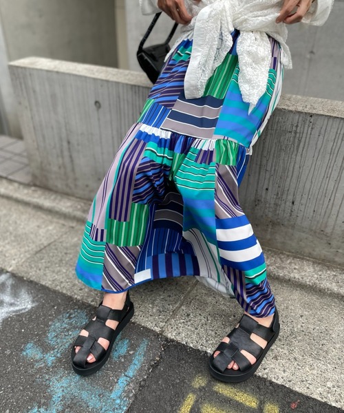 mi via loca（ミヴィアロカ）の「リメイク風マルチストライプ柄ティアードスカート（スカート・レディース・ピンク/ブルー・FREE）」の20枚目の写真