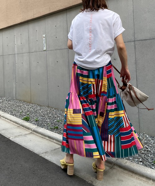 mi via loca（ミヴィアロカ）の「リメイク風マルチストライプ柄ティアードスカート（スカート・レディース・ピンク/ブルー・FREE）」の15枚目の写真