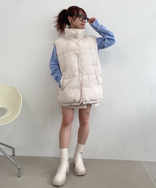 one after another NICE CLAUP（ワンアフターアナザーナイスクラップ）の「フェイクダウンベスト（ダウンベスト・レディース・ブラック/アイボリー・FREE）」の10枚目の写真