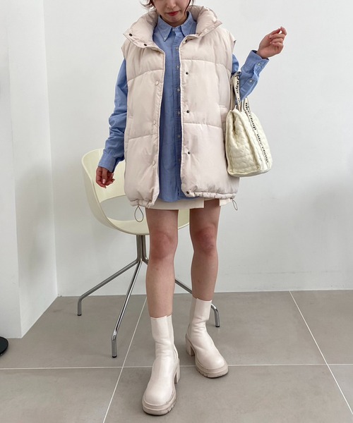 one after another NICE CLAUP（ワンアフターアナザーナイスクラップ）の「フェイクダウンベスト（ダウンベスト・レディース・ブラック/アイボリー・FREE）」の9枚目の写真