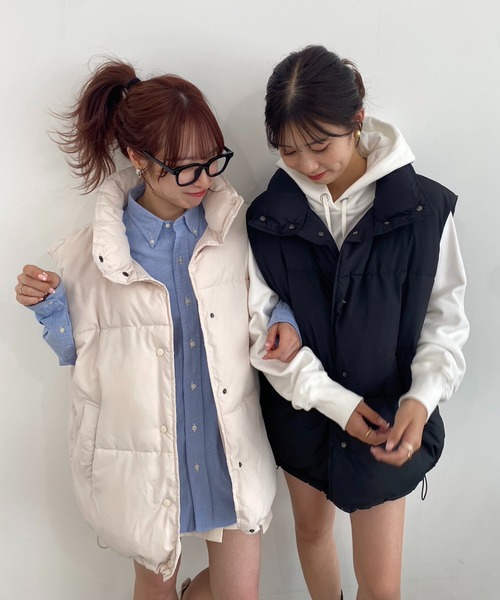 one after another NICE CLAUP（ワンアフターアナザーナイスクラップ）の「フェイクダウンベスト（ダウンベスト・レディース・ブラック/アイボリー・FREE）」の15枚目の写真