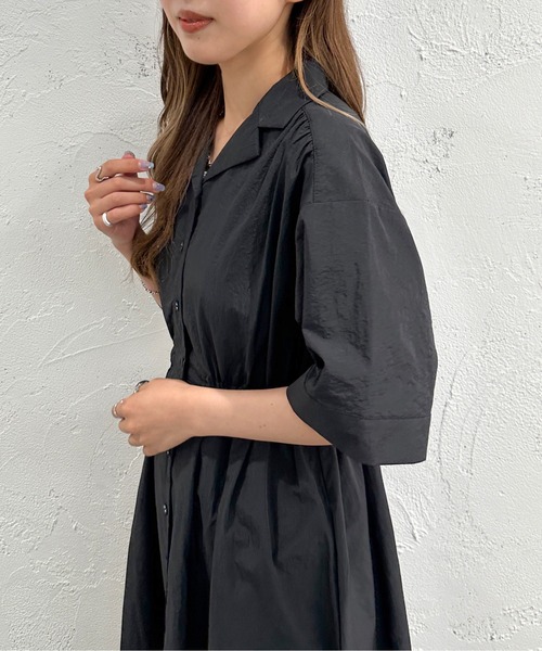 apres jour mignon(アプレジュールミニョン)の「アソート開襟ワンピース【ZOZOTOWN限定アイテム】(ワンピース・レディース・ブルー/ブラック/モカ・X-LARGE/SMALL/MEDIUM)」の5枚目の写真