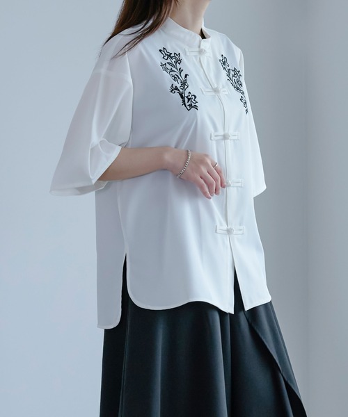 Ellno Loset（エルノロゼット）の「チャイナ刺繍シャツ（シャツ/ブラウス・メンズ・ブラック/オフホワイト・SMALL/MEDIUM/LARGE）」の3枚目の写真