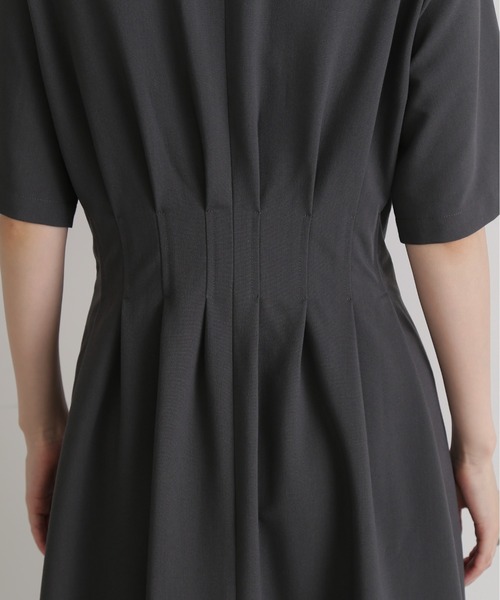 N.(N. Natural Beauty Basic)(エヌエヌナチュラルビューティーベーシック)の「◆スタンドハーフジップワンピース(ワンピース・レディース・ライトベージュ/グレー・MEDIUM)」の7枚目の写真