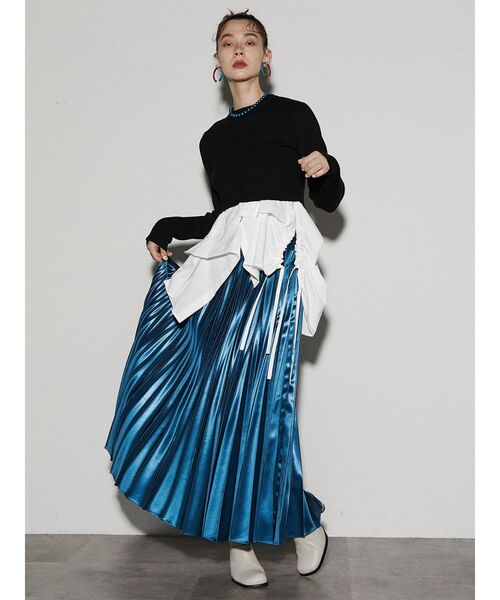 UN3D.（アンスリード）の「ORIGAMI PLEATS SK S / オリガミプリーツスカートS（スカート・レディース・シルバー/ブラック/ターコイズブルー/オレンジ・36/38）」の2枚目の写真