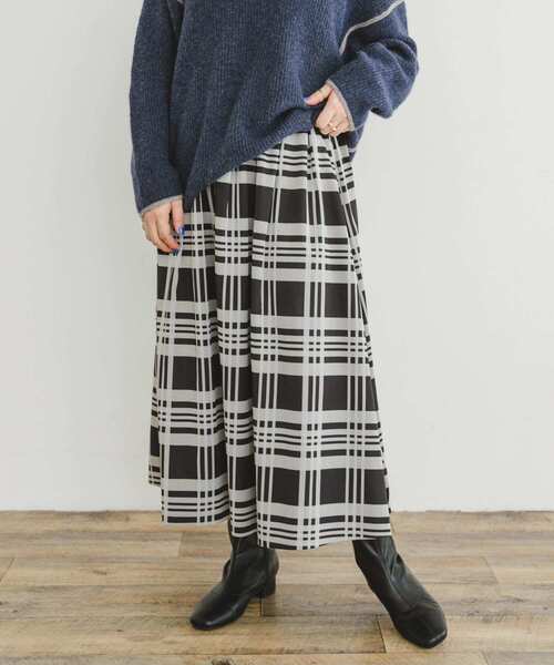 ITEMS URBANRESEARCH（アイテムズ アーバンリサーチ）の「リバーシブルチェックスカート（スカート・レディース・ブラック/グレー・FREE）」の11枚目の写真