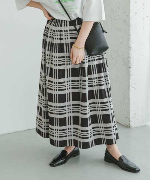 ITEMS URBANRESEARCH（アイテムズ アーバンリサーチ）の「リバーシブルチェックスカート（スカート・レディース・ブラック/グレー・FREE）」の18枚目の写真