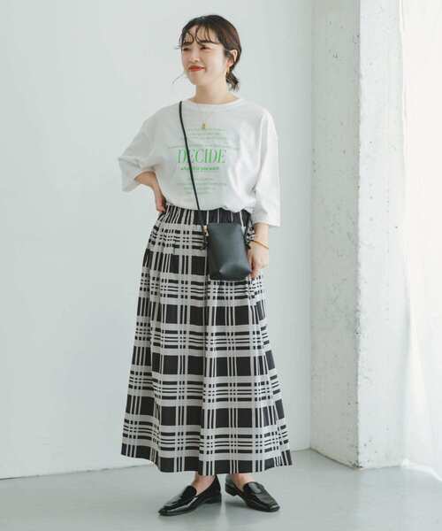 ITEMS URBANRESEARCH（アイテムズ アーバンリサーチ）の「リバーシブルチェックスカート（スカート・レディース・ブラック/グレー・FREE）」の20枚目の写真