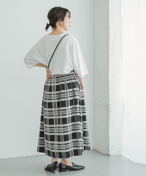 ITEMS URBANRESEARCH（アイテムズ アーバンリサーチ）の「リバーシブルチェックスカート（スカート・レディース・ブラック/グレー・FREE）」の21枚目の写真