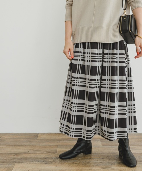 ITEMS URBANRESEARCH（アイテムズ アーバンリサーチ）の「リバーシブルチェックスカート（スカート・レディース・ブラック/グレー・FREE）」の22枚目の写真