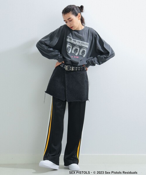 Ray BEAMS（レイビームス）の「GOOD ROCK SPEED × Ray BEAMS / 別注 ROCK ロング（Tシャツ/カットソー・レディース・ブラック/ホワイト・ONE SIZE）」の13枚目の写真