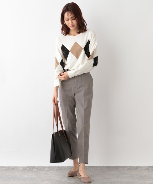 GLOBAL WORK（グローバルワーク）の「トリプルイージーVネックプルオーバー/194242（ニット/セーター・レディース・ベージュ/イエロー/アイボリー/ブルー系その他/グレー/ベージュ系その他/ホワイト系その他/ボルドー/チャコールグレー/ネイビー/ラベンダー/オレンジ系その他/ブラック・LARGE/MEDIUM/SMALL）」の21枚目の写真