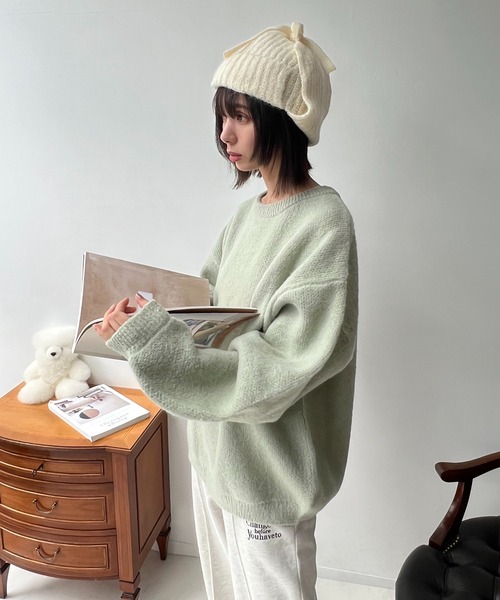 AS KNOW AS plus（アズノゥアズプラス）の「☆ゴマジャカード起毛ゆるりニットプルオーバー（ニット/セーター・レディース・チャコールグレー/ブルー/ピンク/グリーン/ピンク系/ブルー系/グレー系・FREE）」の4枚目の写真