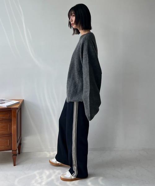 AS KNOW AS plus（アズノゥアズプラス）の「☆ゴマジャカード起毛ゆるりニットプルオーバー（ニット/セーター・レディース・チャコールグレー/ブルー/ピンク/グリーン/ピンク系/ブルー系/グレー系・FREE）」の11枚目の写真