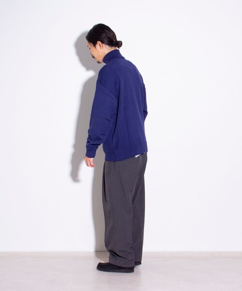 GLOSTER（グロスター）の「【限定展開】【GLOSTER/グロスター】ハイゲージ タートルネックニット（ニット/セーター・メンズ・ブルー/ブラウン/アイボリー/ブラック・M/L/XL）」の6枚目の写真