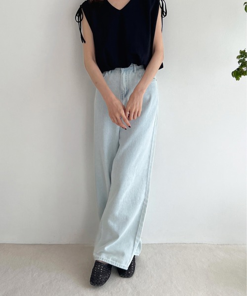 Olu.(オルドット)の「ストレートワイドデニムパンツ(デニムパンツ・レディース・ブルー・0/1)」の4枚目の写真
