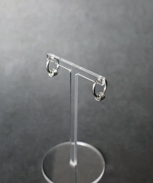 4INT.(フォイント)の「モチーフ フープイヤリング / サージカルステンレス316L (金属アレルギー対応)(イヤリング・メンズ・B/J/M/F/L/H/C/A/D/E/G/I/O/K/N・FREE)」の19枚目の写真