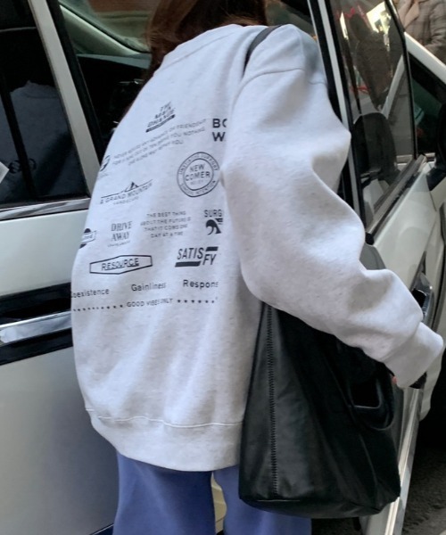 Vipoa(ヴィポア)の「バックデザインオーバースウェット(スウェット・レディース・グレー・FREE)」の1枚目の写真