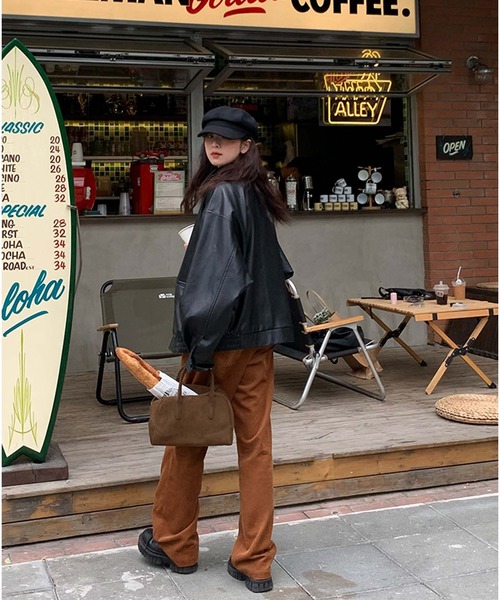 Bifrost（ビフレスト）の「ヴィンテージライク合成皮革ジャケット（ライダースジャケット・レディース・ブラウン/ブラック・L/M）」の18枚目の写真