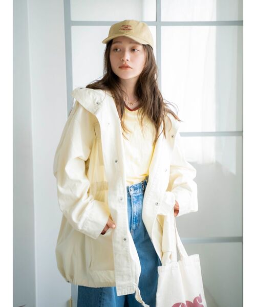 Ungrid(アングリッド)の「ウォッシュミリタリーフードブルゾン(ブルゾン・レディース・カーキ/オフホワイト・FREE)」の2枚目の写真