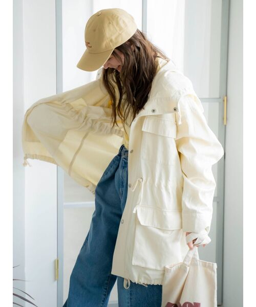 Ungrid(アングリッド)の「ウォッシュミリタリーフードブルゾン(ブルゾン・レディース・カーキ/オフホワイト・FREE)」の6枚目の写真