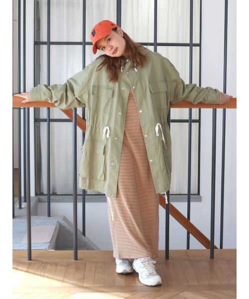 Ungrid(アングリッド)の「ウォッシュミリタリーフードブルゾン(ブルゾン・レディース・カーキ/オフホワイト・FREE)」の13枚目の写真