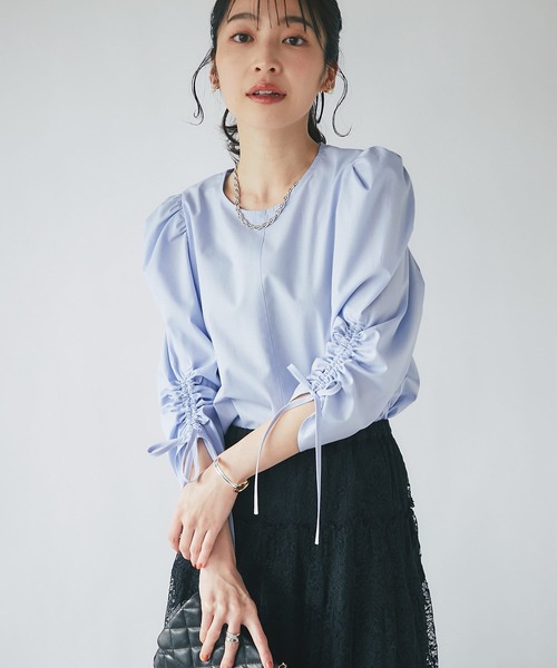 ラブティックボンボン　ニドムダンプドロストスリーブブラウス La boutique BonBon（ラブティックボンボン）の「ニドムダンプドロスト
