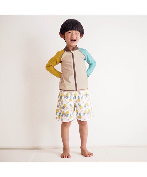 apres les cours（アプレレクール）の「【UVカット】バイカラーラッシュガード（ラッシュガード・キッズ・アイボリー/ベージュ・80/90/100/110/120/130/140）」の6枚目の写真