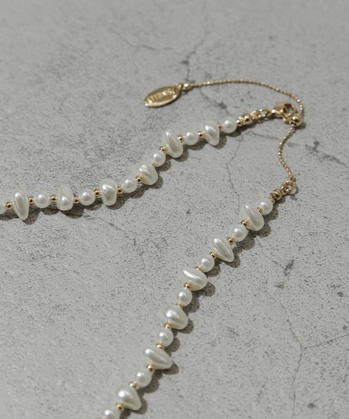 SMELLY（スメリー）の「バロックパールスライドネックレス（ネックレス・レディース・アイボリー・-）」の3枚目の写真