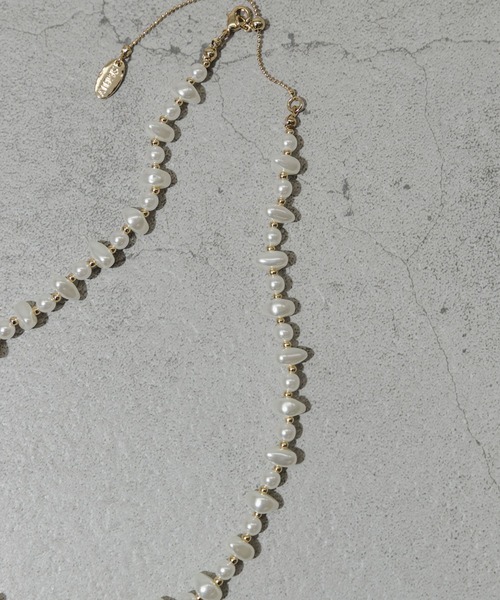 SMELLY（スメリー）の「バロックパールスライドネックレス（ネックレス・レディース・アイボリー・-）」の4枚目の写真