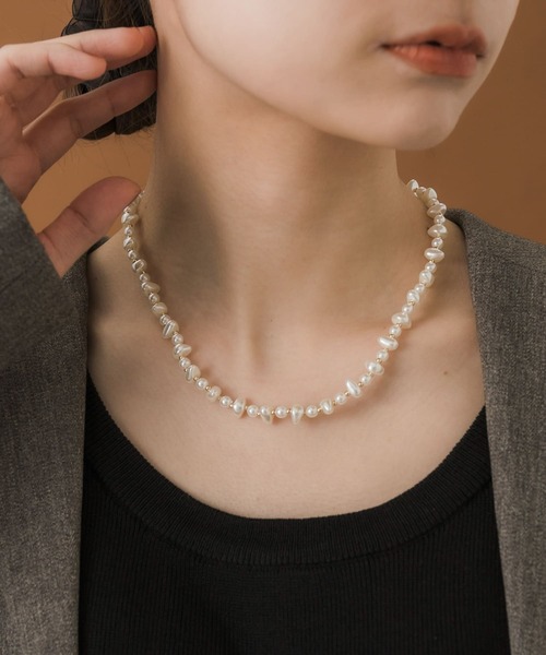 SMELLY（スメリー）の「バロックパールスライドネックレス（ネックレス・レディース・アイボリー・-）」の5枚目の写真