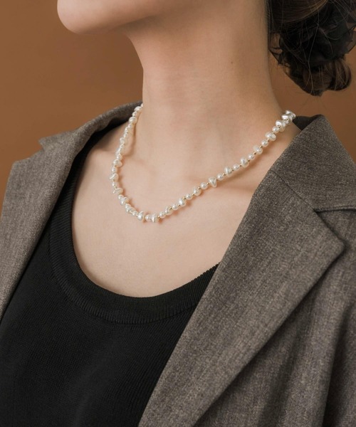 SMELLY（スメリー）の「バロックパールスライドネックレス（ネックレス・レディース・アイボリー・-）」の6枚目の写真