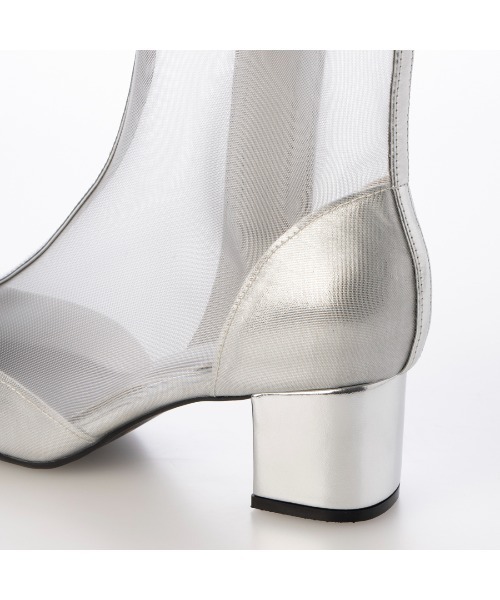 noyau(ノヤウ)の「ブロックヒールチュールブーツサンダル(サンダル・レディース・シルバー/ブラック/ホワイト/ベージュ・LL/L/M/S)」の5枚目の写真