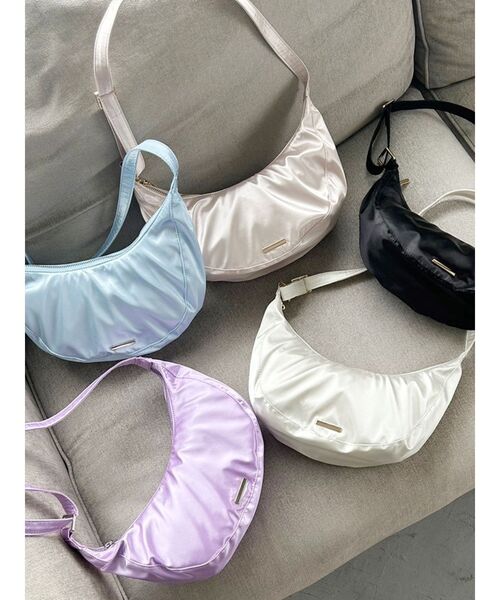 MERCURYDUO(マーキュリーデュオ)の「ハーフムーンショルダーBAG(ショルダーバッグ・レディース・オフホワイト/ピンク/ライトブルー/ブラック/ラベンダー・FREE)」の10枚目の写真
