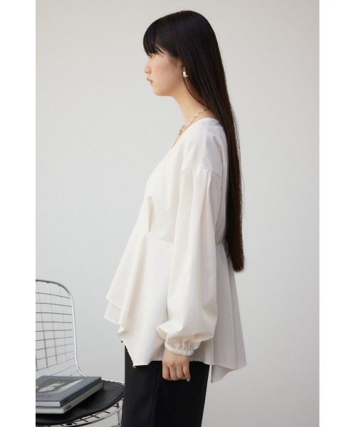 AZUL by moussy（アズールバイマウジー）の「2WAYバルーンスリーブペプラムブラウス（シャツ/ブラウス・レディース・オフホワイト/ブラック・SMALL/MEDIUM）」の7枚目の写真