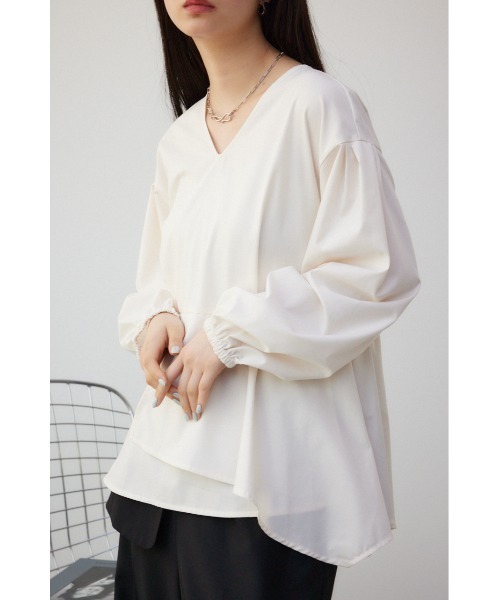 AZUL by moussy（アズールバイマウジー）の「2WAYバルーンスリーブペプラムブラウス（シャツ/ブラウス・レディース・オフホワイト/ブラック・SMALL/MEDIUM）」の3枚目の写真