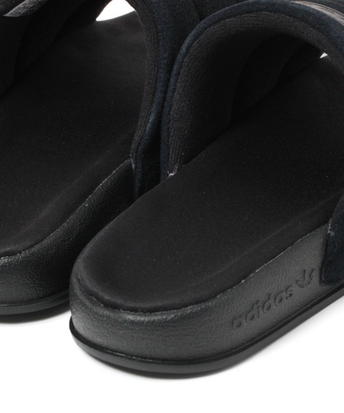 adidas(アディダス)の「【HEREIAM】adidas(アディダス)/ADILETTE ESSENTIAL SLIDES(スリッポン・レディース・ブラック/ピンク・MEDIUM/SMALL)」の9枚目の写真