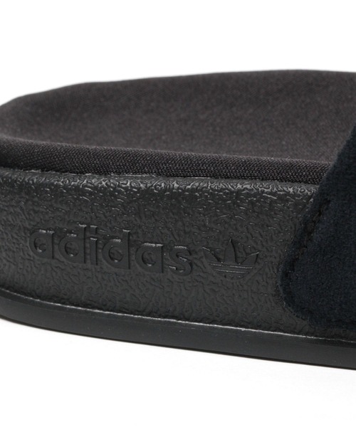 adidas(アディダス)の「【HEREIAM】adidas(アディダス)/ADILETTE ESSENTIAL SLIDES(スリッポン・レディース・ブラック/ピンク・MEDIUM/SMALL)」の10枚目の写真