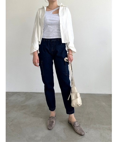 DAIS-Y（デイジー）の「【低身長さんサイズ】スリムジョガーデニムパンツ（デニムパンツ・レディース・ネイビー・M）」の2枚目の写真