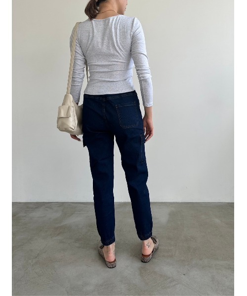 DAIS-Y（デイジー）の「【低身長さんサイズ】スリムジョガーデニムパンツ（デニムパンツ・レディース・ネイビー・M）」の6枚目の写真