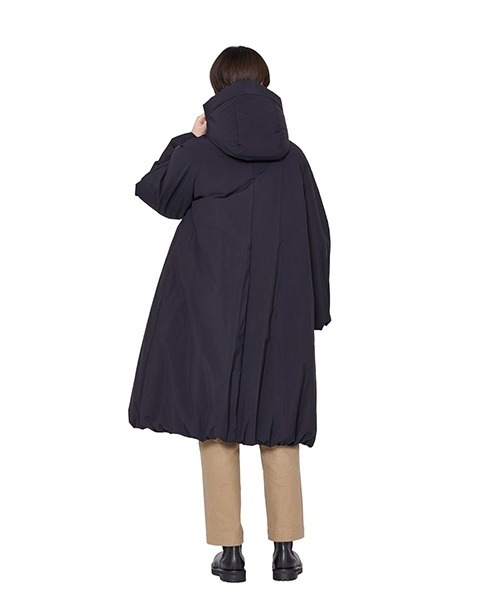 CLANE（クラネ）の「CLANE / クラネ：BALLOON HOODIE LONG DOWN COAT