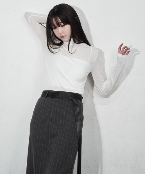 Y/lim(イリム)の「シアータートルネックもっちりロンT(Tシャツ/カットソー・レディース・グレー/ブラック/オフホワイト/ブラウン・M/L/S)」の10枚目の写真